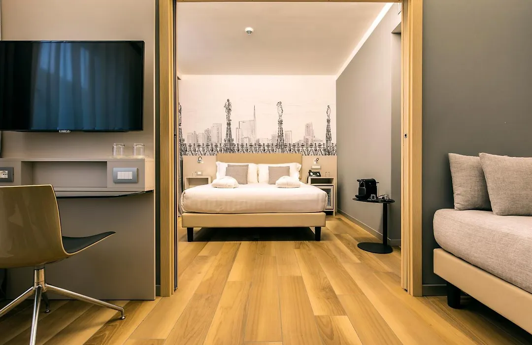 43 Station Hotel-1